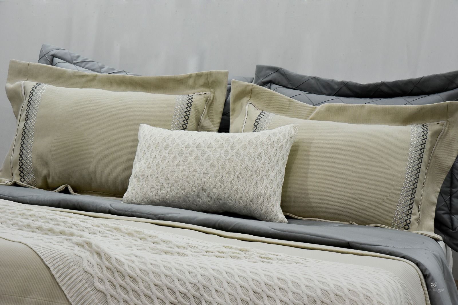 Kit Colcha Premium Soho– Conforto e Estilo em Cada Detalhe