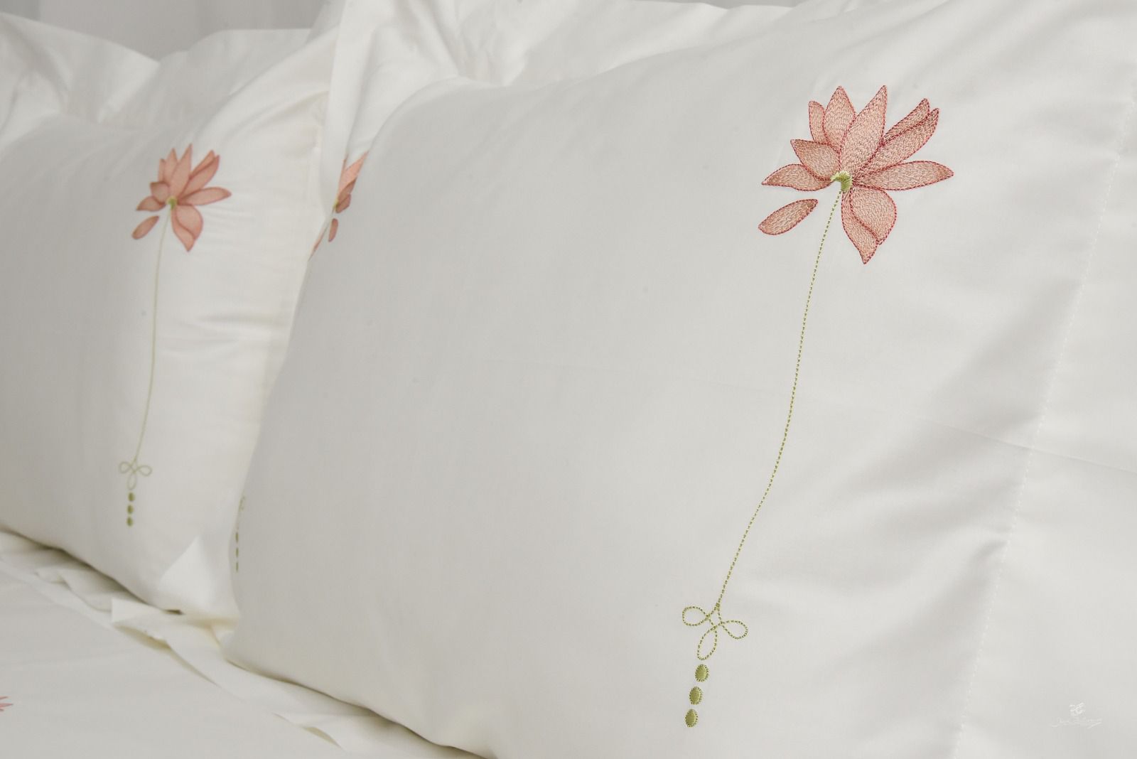 Jogo de Cama 100% Algodão Egípcio 600 Fios – Bordado Premium Flor de lótus
