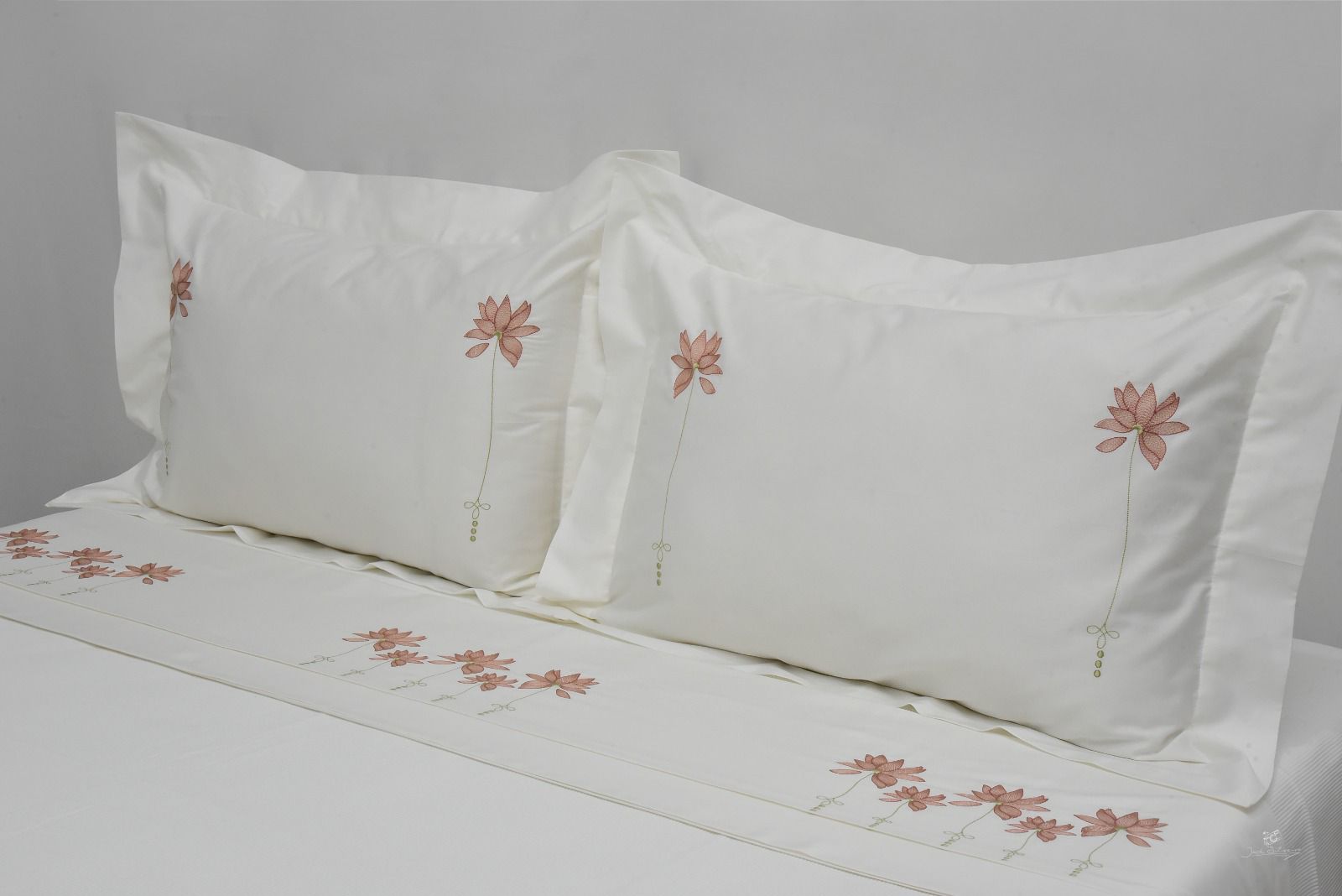 Jogo de Cama 100% Algodão Egípcio 600 Fios – Bordado Premium Flor de lótus